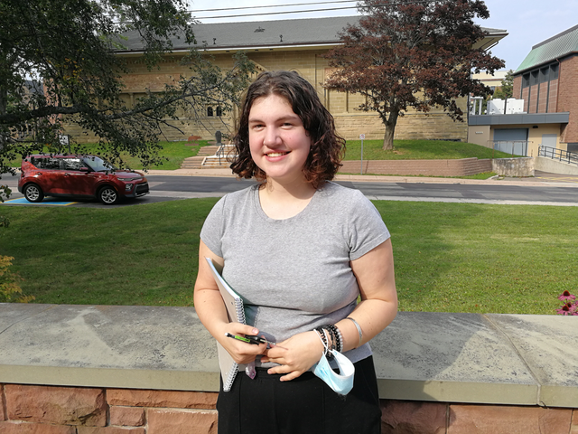 Tantramar Report: TRHS student takes on school dress code; NB responds to COVID surge with new restrictions; local federal candidates forum tonight.