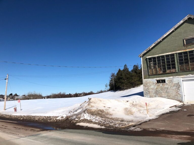More time to weigh in on Rogers cell tower proposed for 14 Crescent St