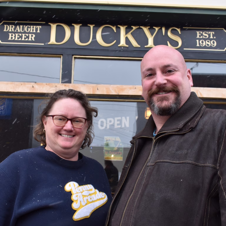 Ducky’s Pub to move into the Vogue
