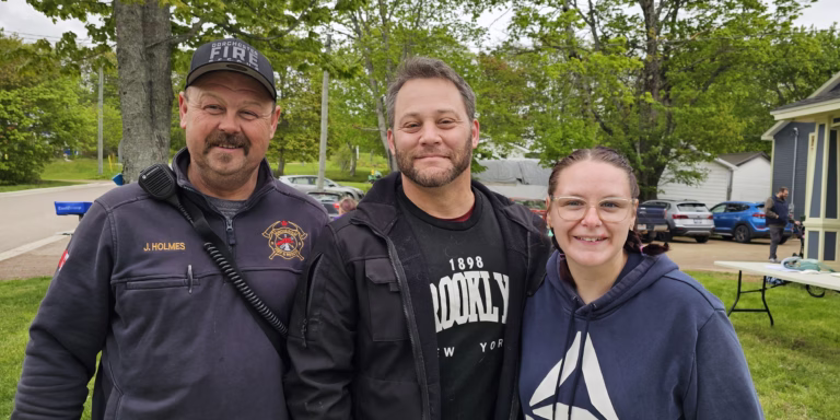 Dorchester Adventurers Club gives away hundreds of trees at Clean Air Day event